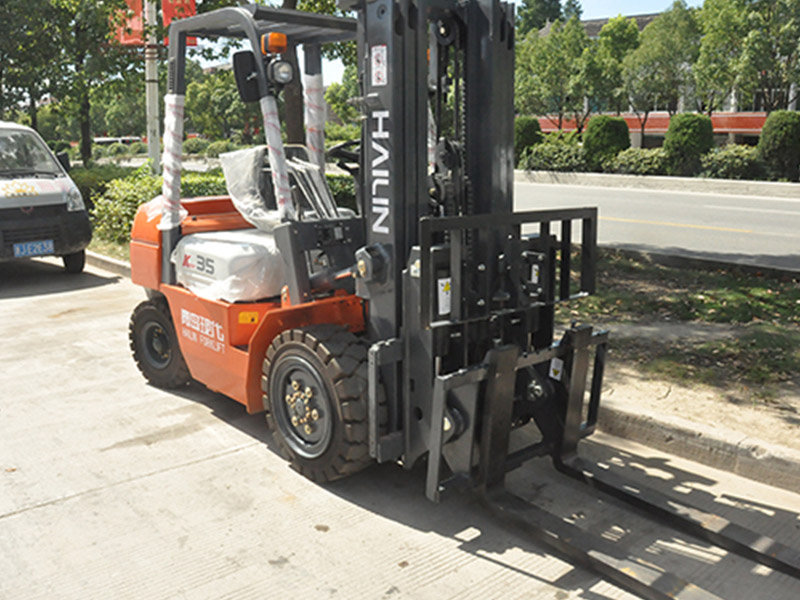 青島現(xiàn)代叉車(chē)